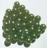 30 10mm Round Medium Green Glass Pearl Beads